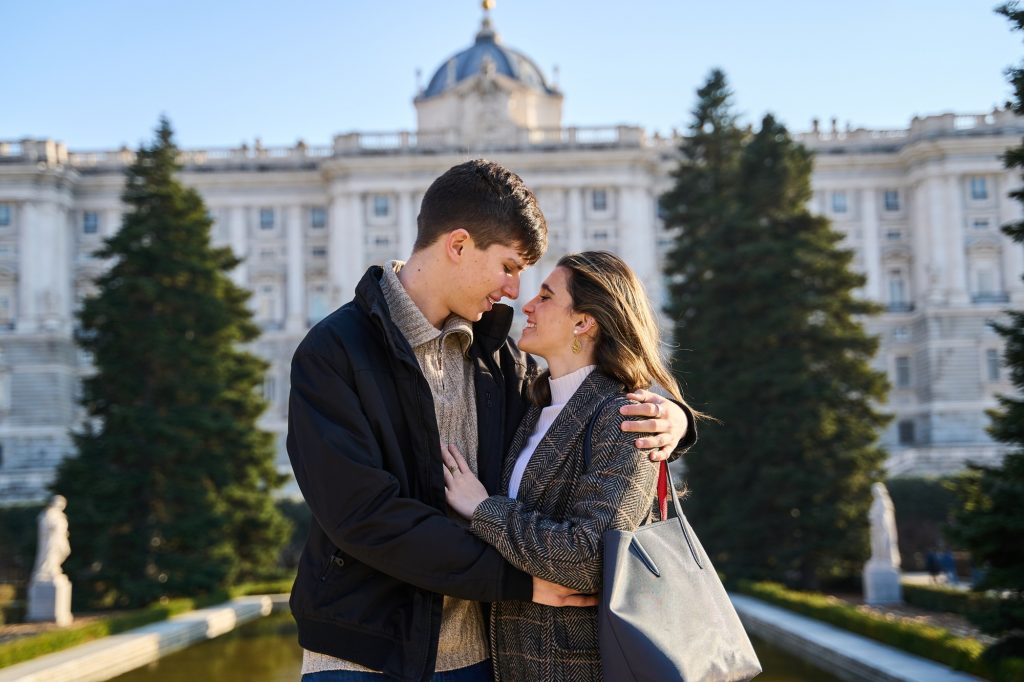 Reaviven la chispa: Ideas para una escapada exprés en Madrid para parejas